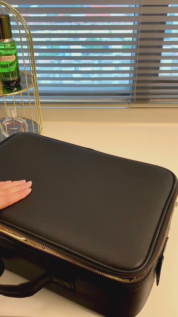 Load video: Large Makeup bag
